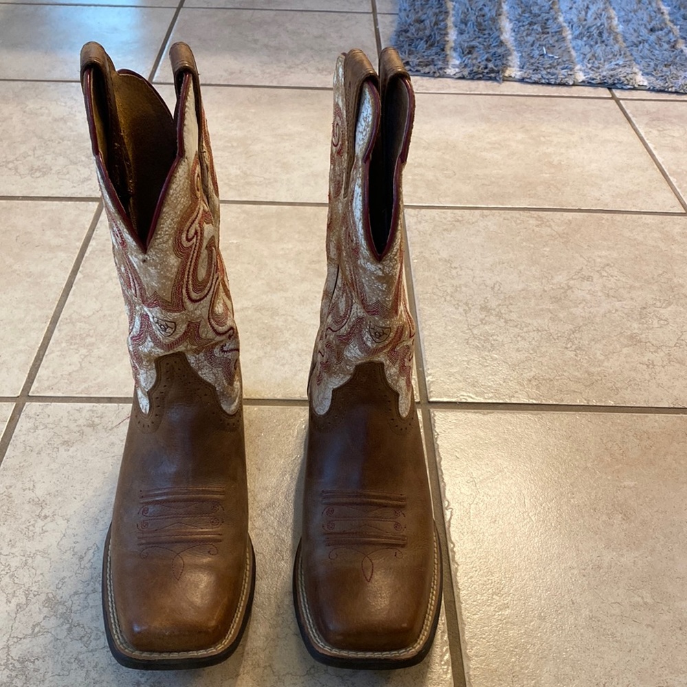 Ariat Cowgirl Boots